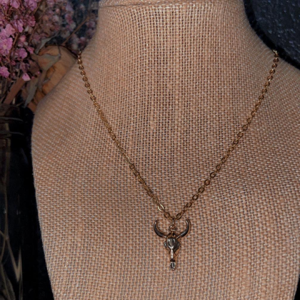 Gold longhorn Necklace