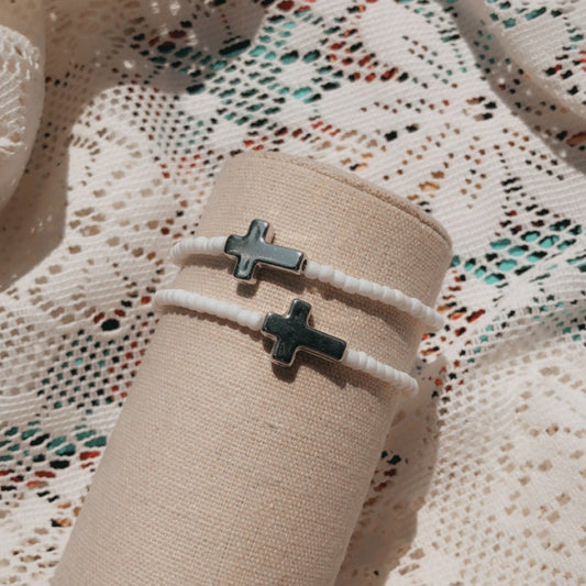 Sliver cross bracelet