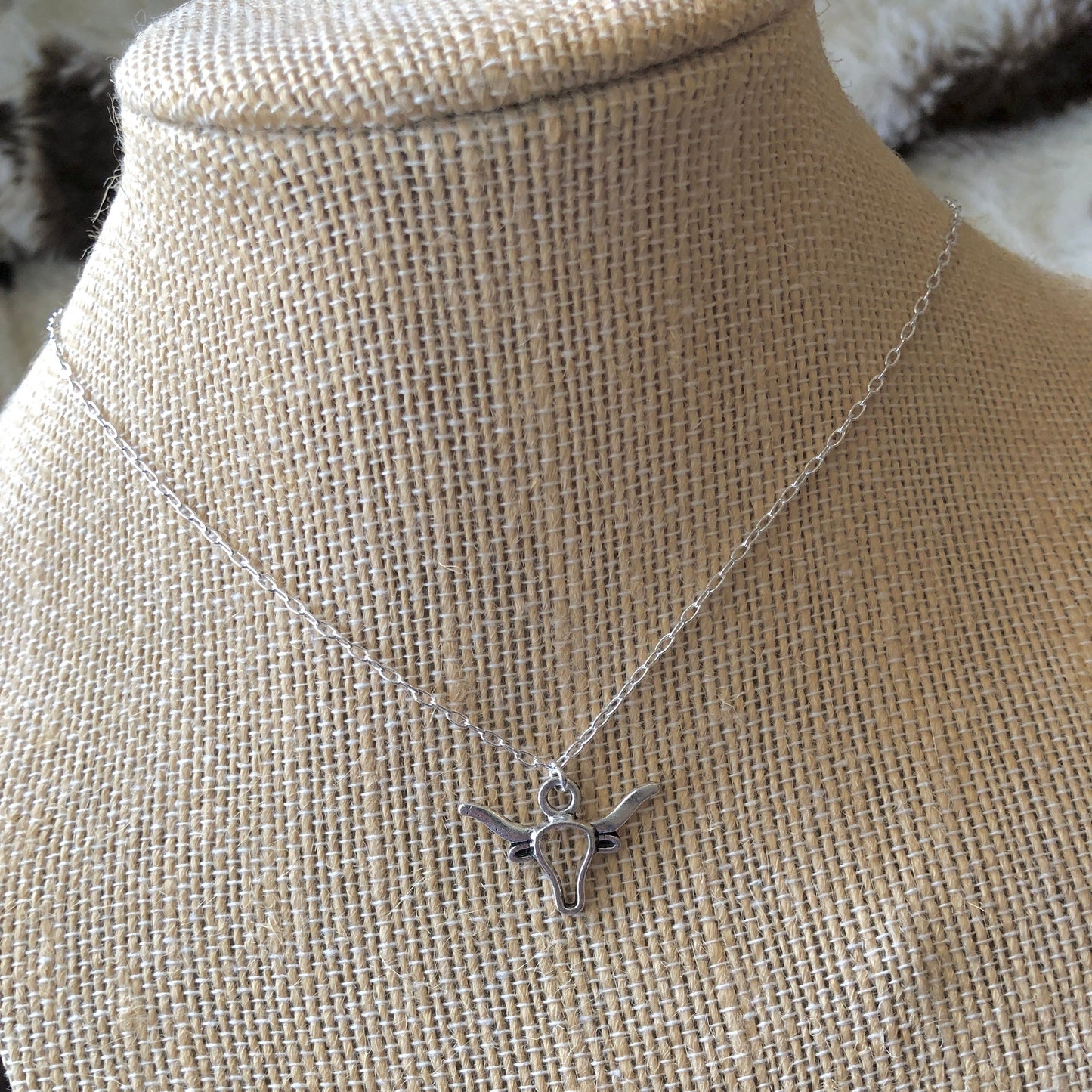 Longhorn pendent Sliver necklace